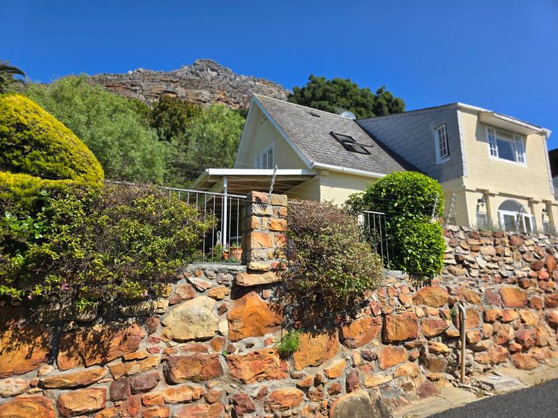 3 Bedroom Property for Sale in Lakeside Western Cape